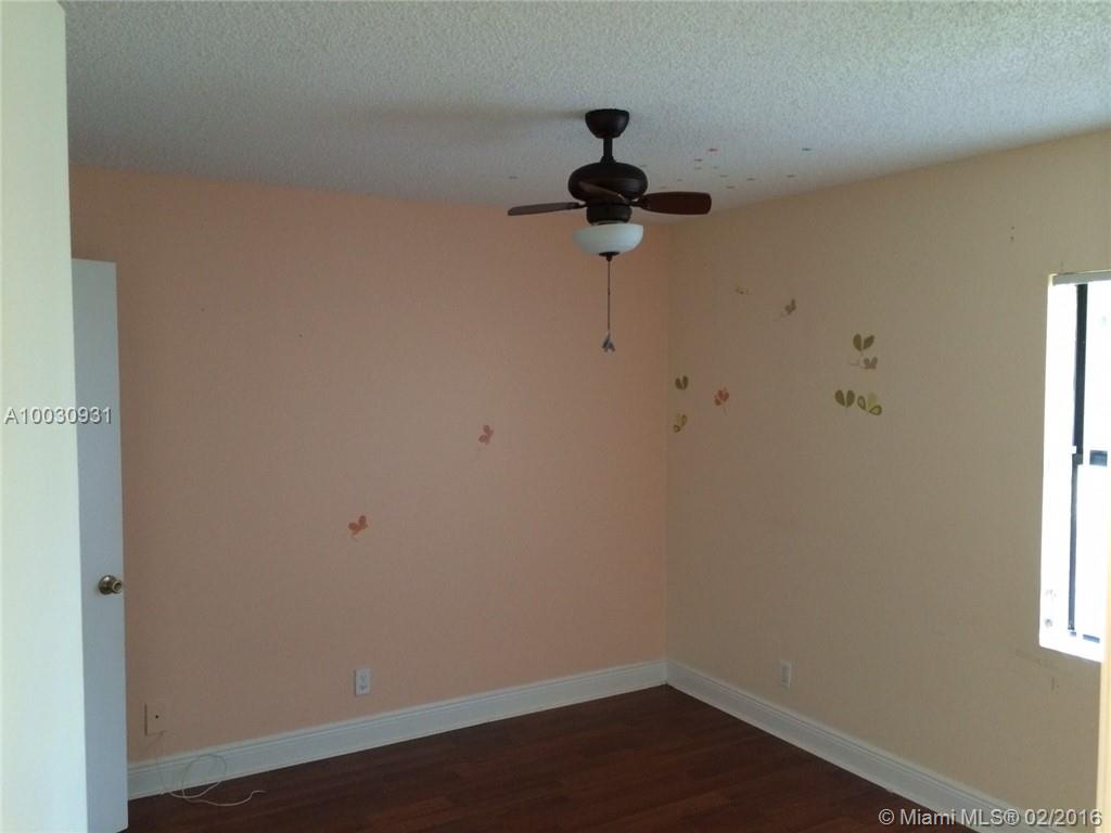 SUMMERBREEZE CONDO - Residential Lease
