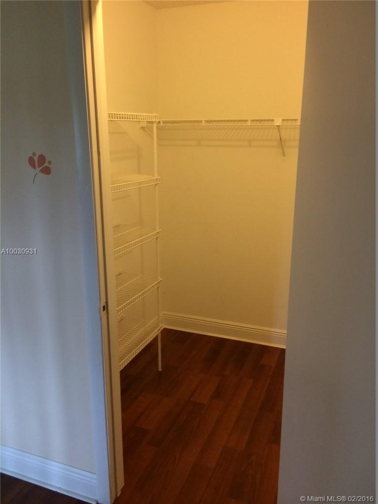 SUMMERBREEZE CONDO - Residential Lease