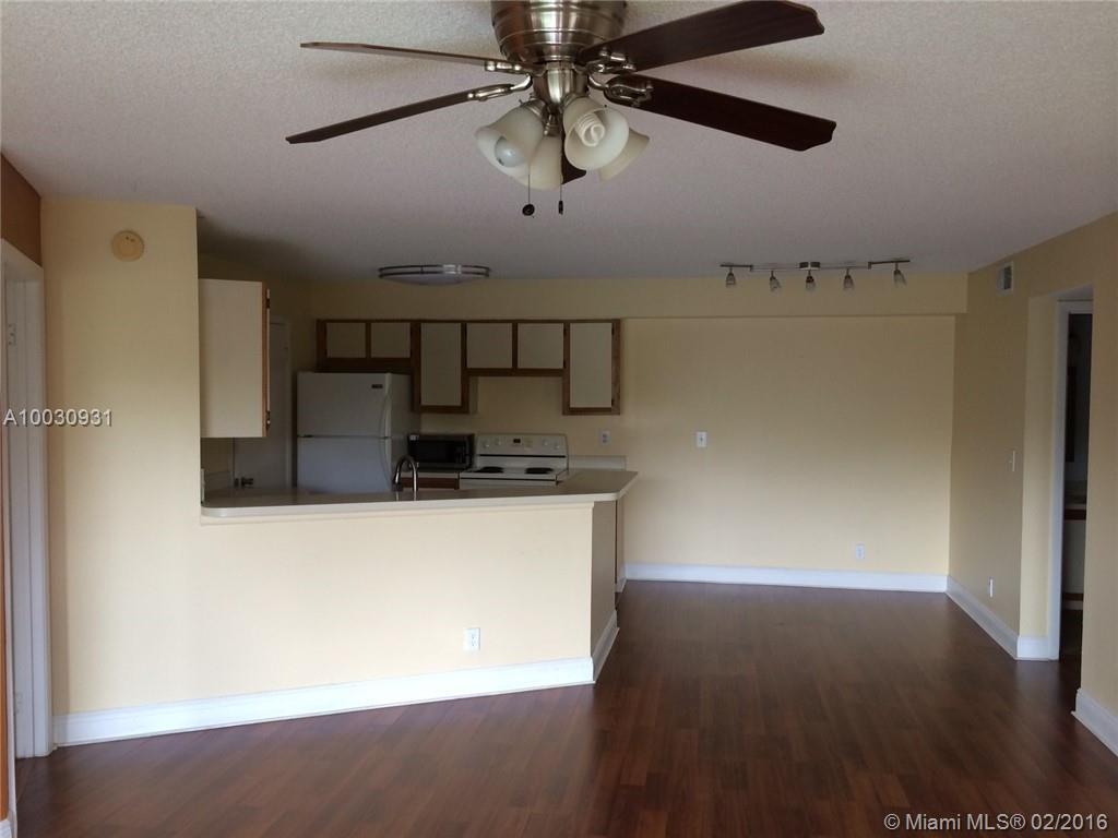 SUMMERBREEZE CONDO - Residential Lease