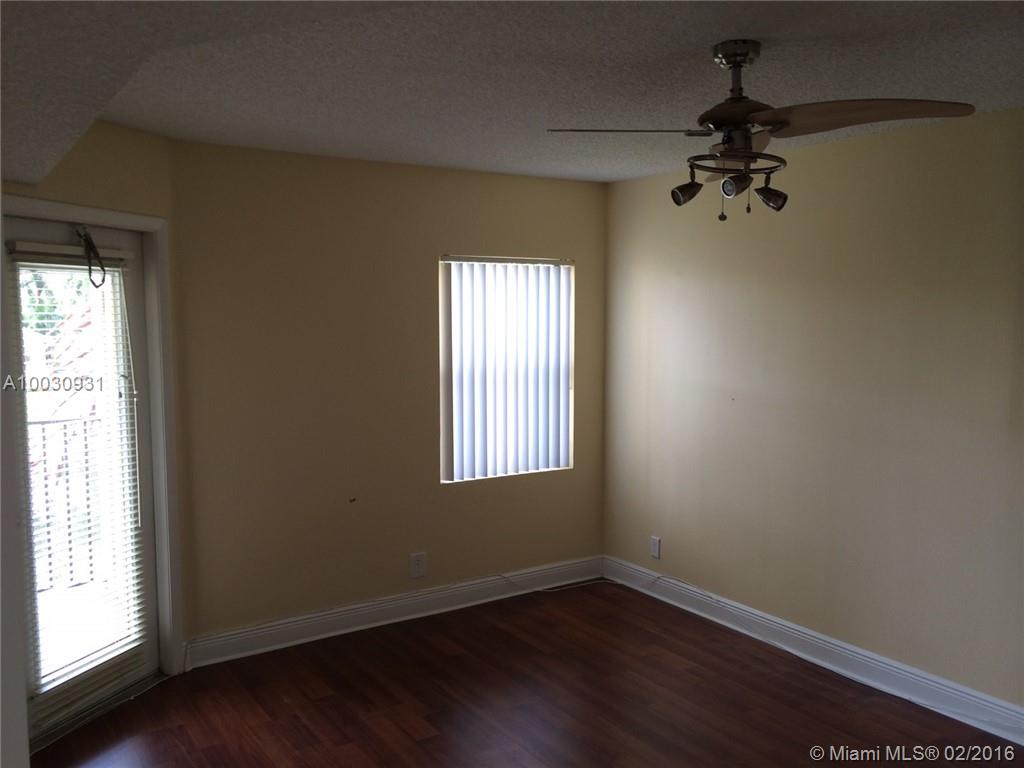 SUMMERBREEZE CONDO - Residential Lease