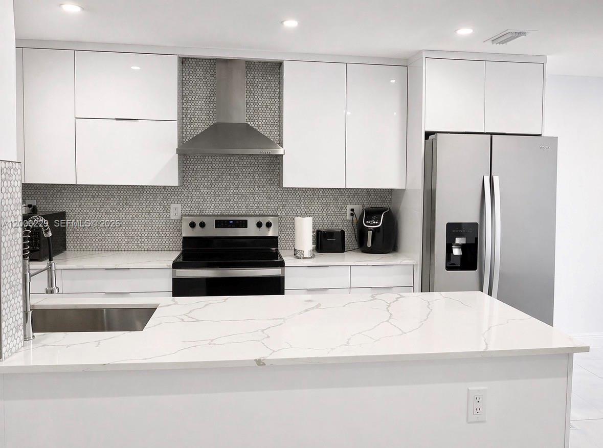 TOWNHOUSES AT JACARANDA C - Residential