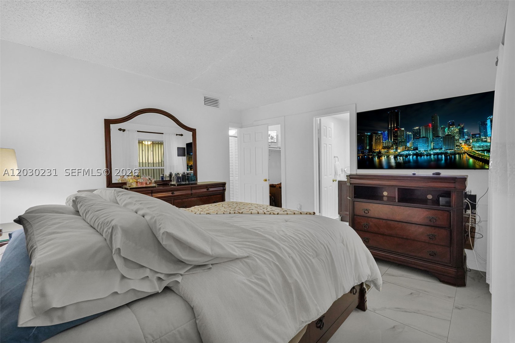 LOS SUENOS CONDO - Residential