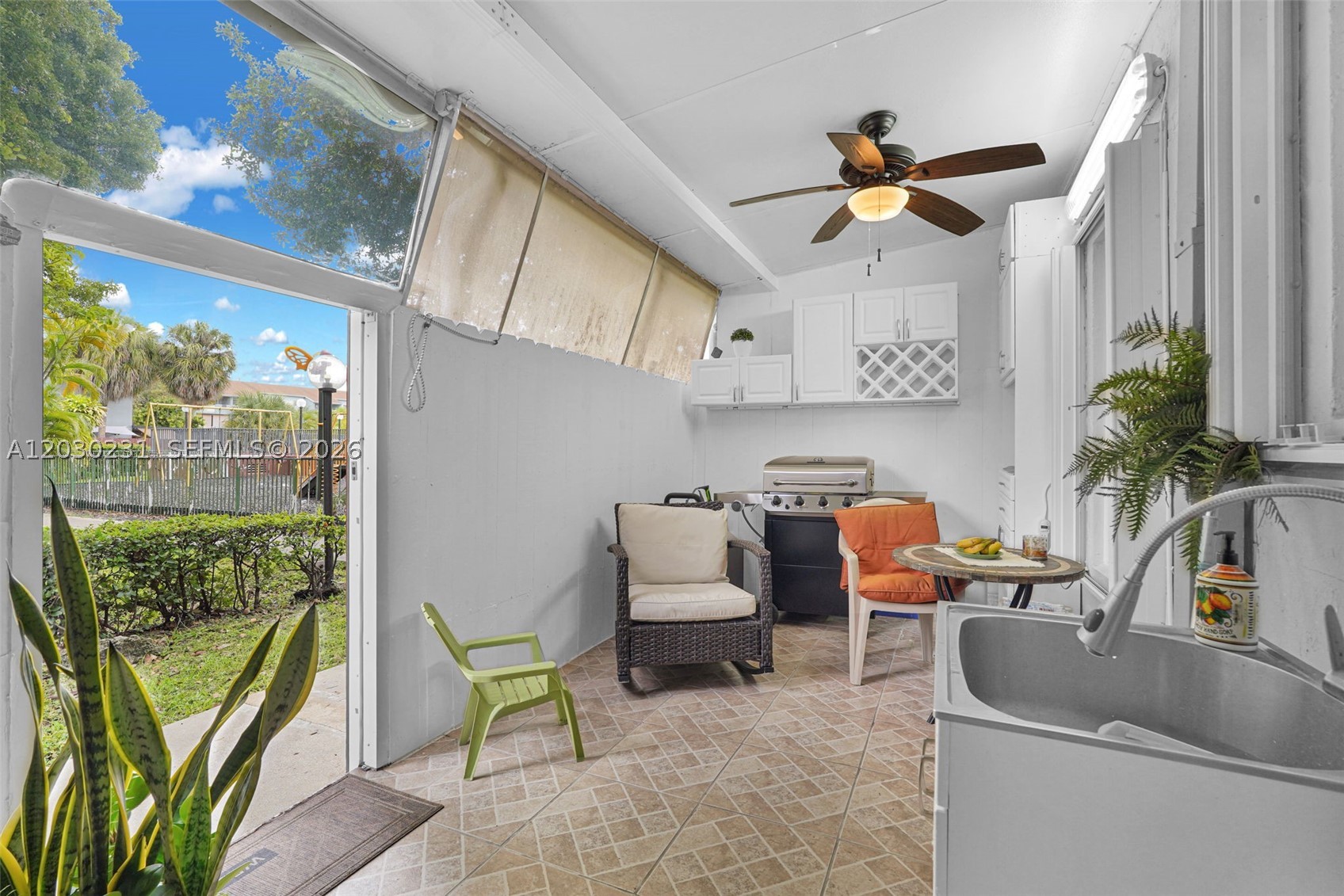 LOS SUENOS CONDO - Residential