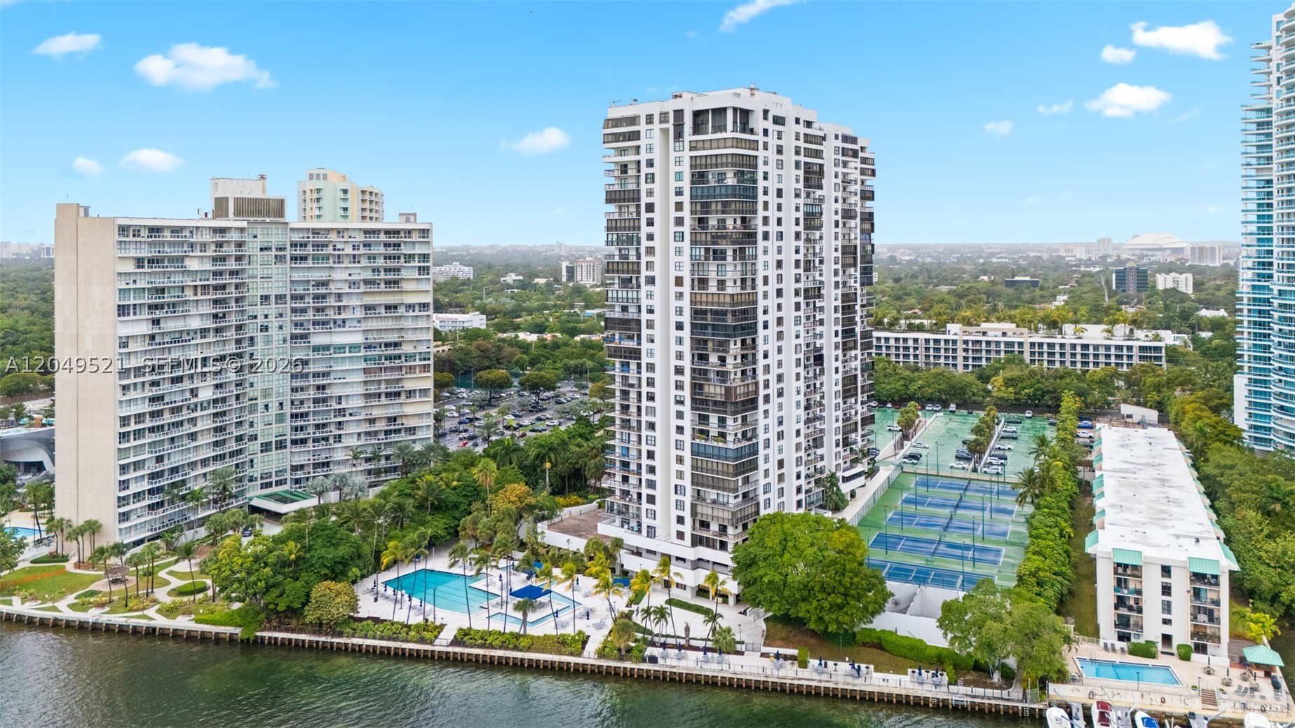 BRICKELL BAY CLUB CONDO - Residential
