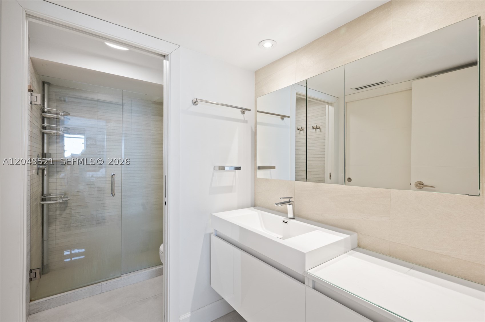 BRICKELL BAY CLUB CONDO - Residential