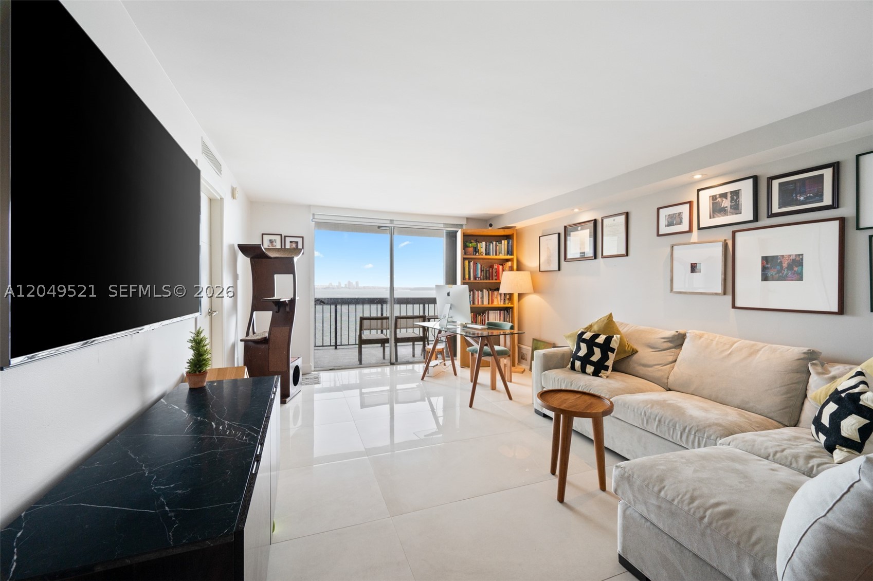 BRICKELL BAY CLUB CONDO - Residential