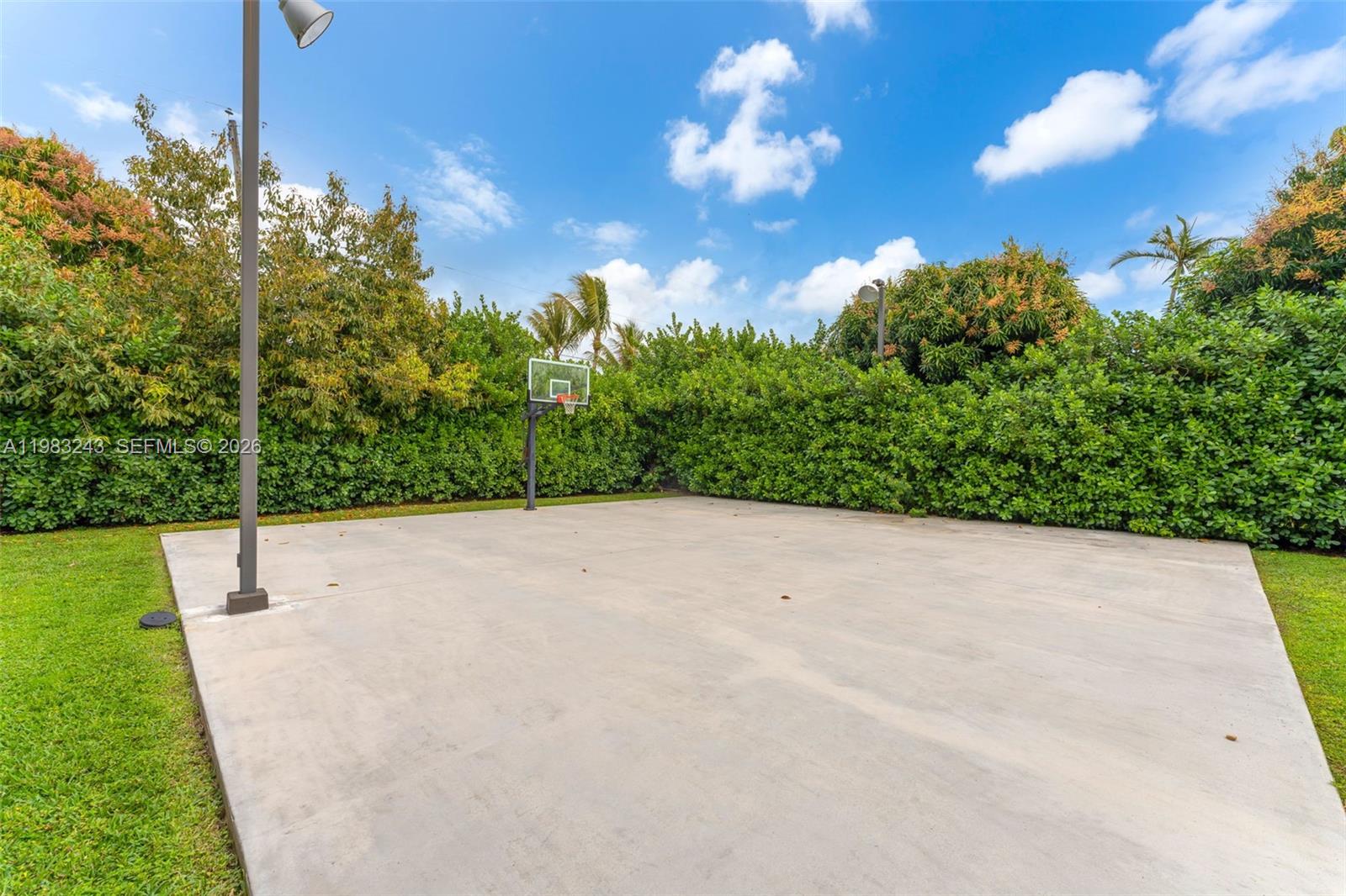 COUNTRY GROVE ESTATES - Residential