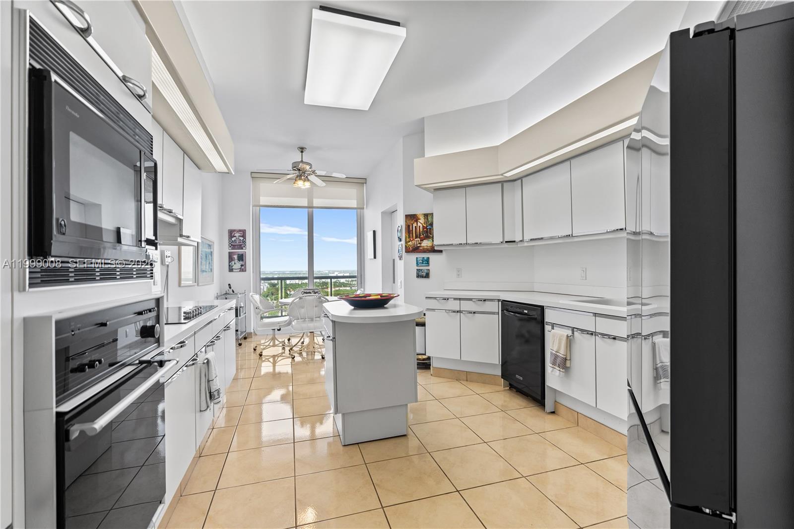 ONE ISLAND PLACE - Residential
