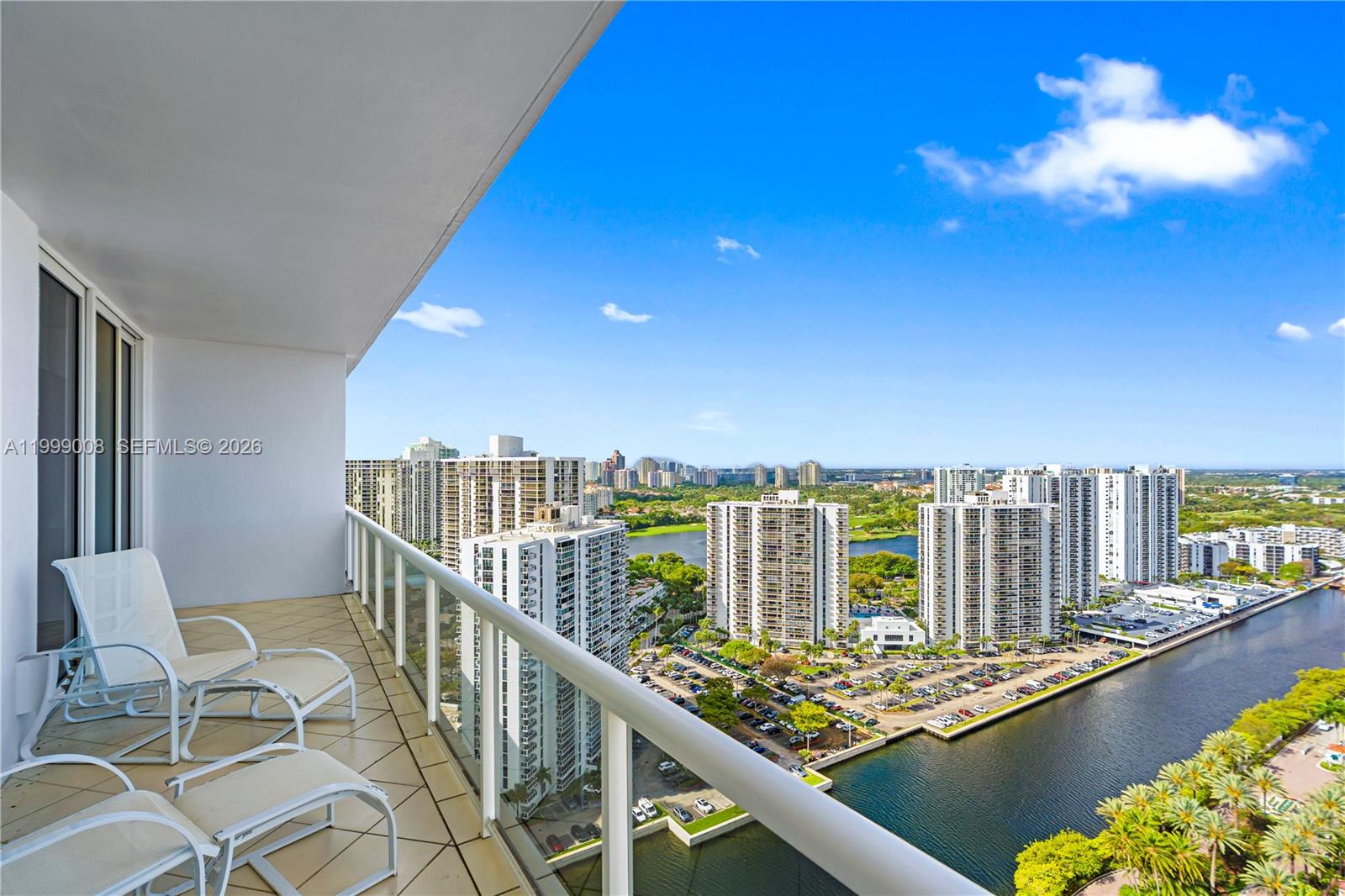 ONE ISLAND PLACE - Residential