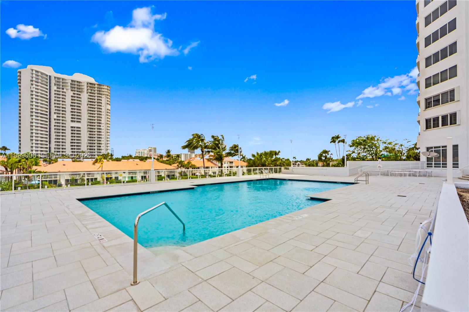 ONE ISLAND PLACE - Residential