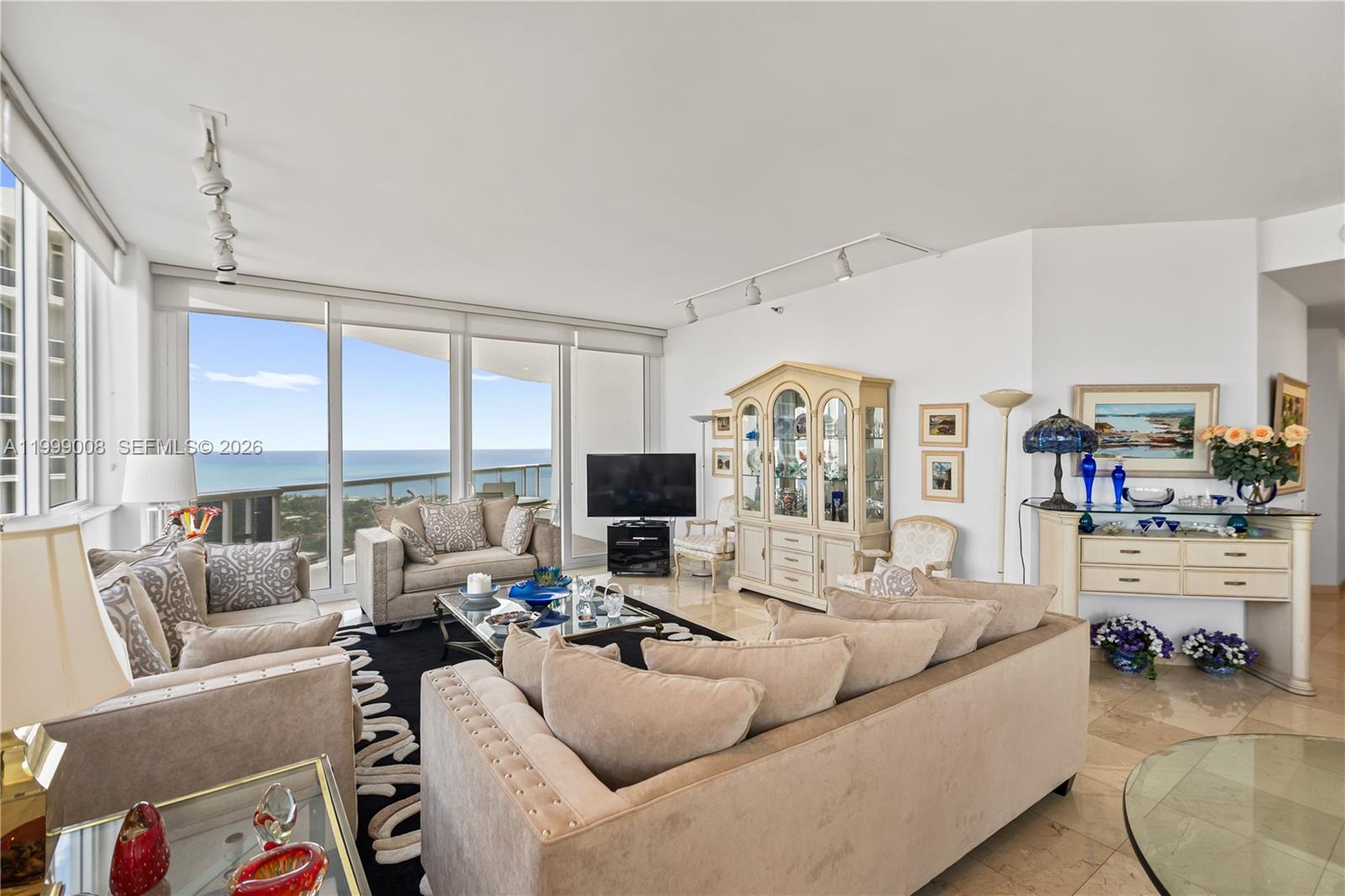 ONE ISLAND PLACE - Residential