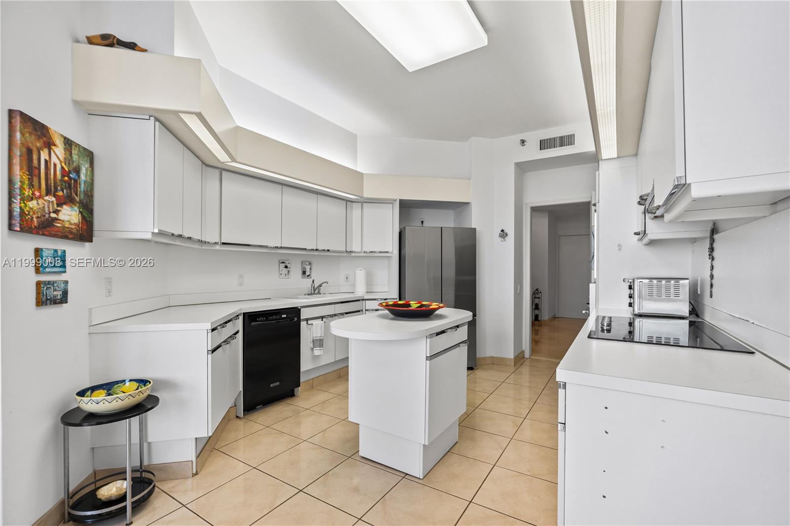 ONE ISLAND PLACE - Residential