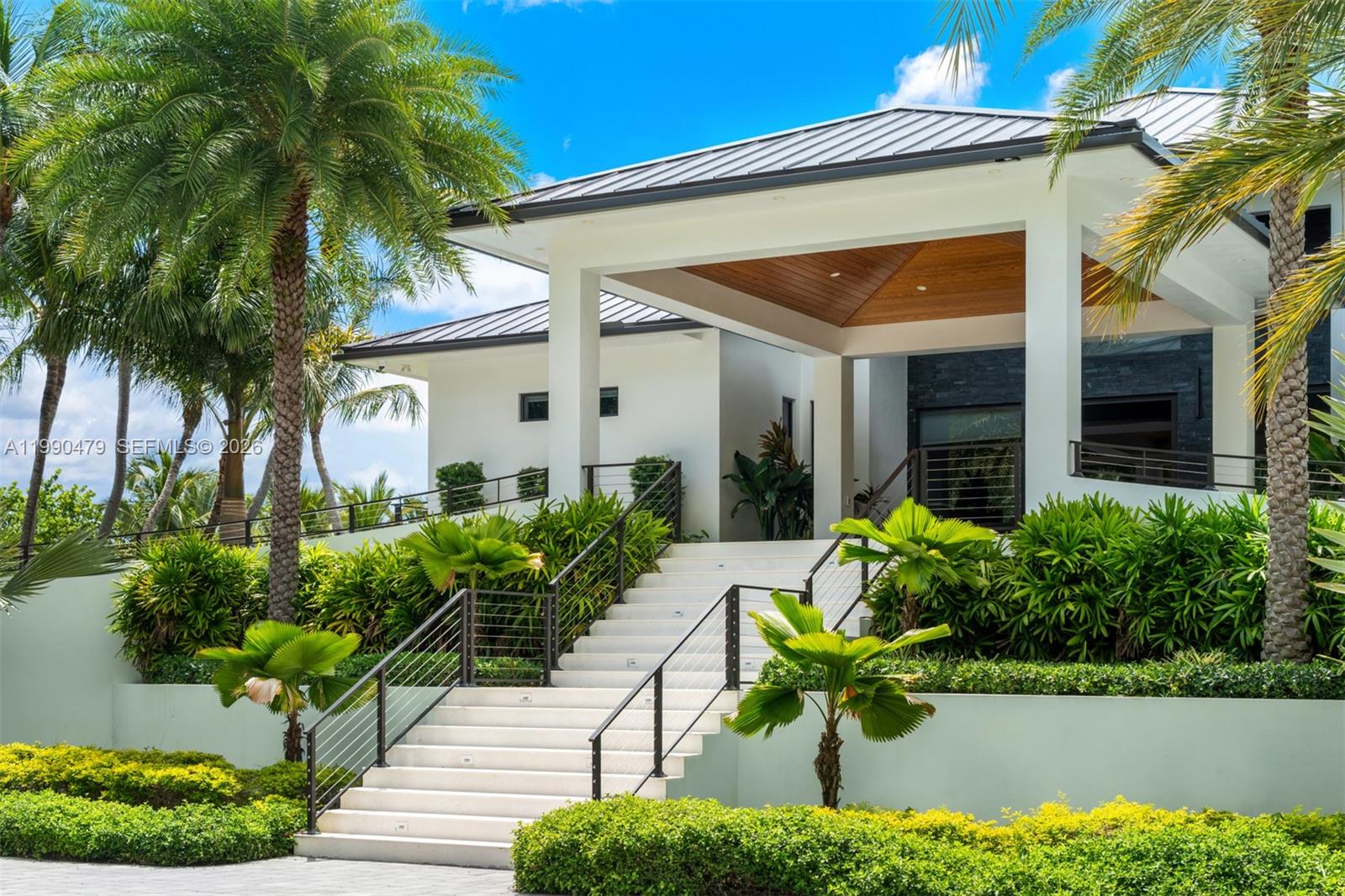 PLANTATION BEACH - Residential