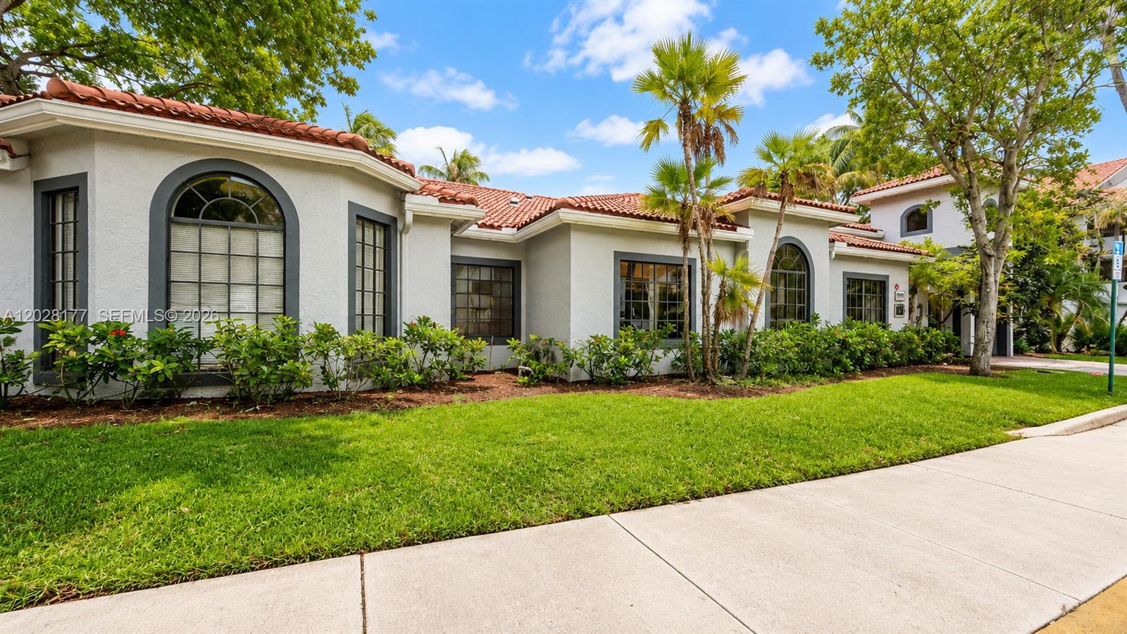 VISCONTI CONDO - Residential