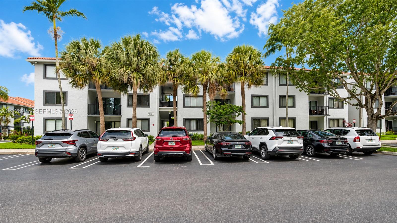 VISCONTI CONDO - Residential