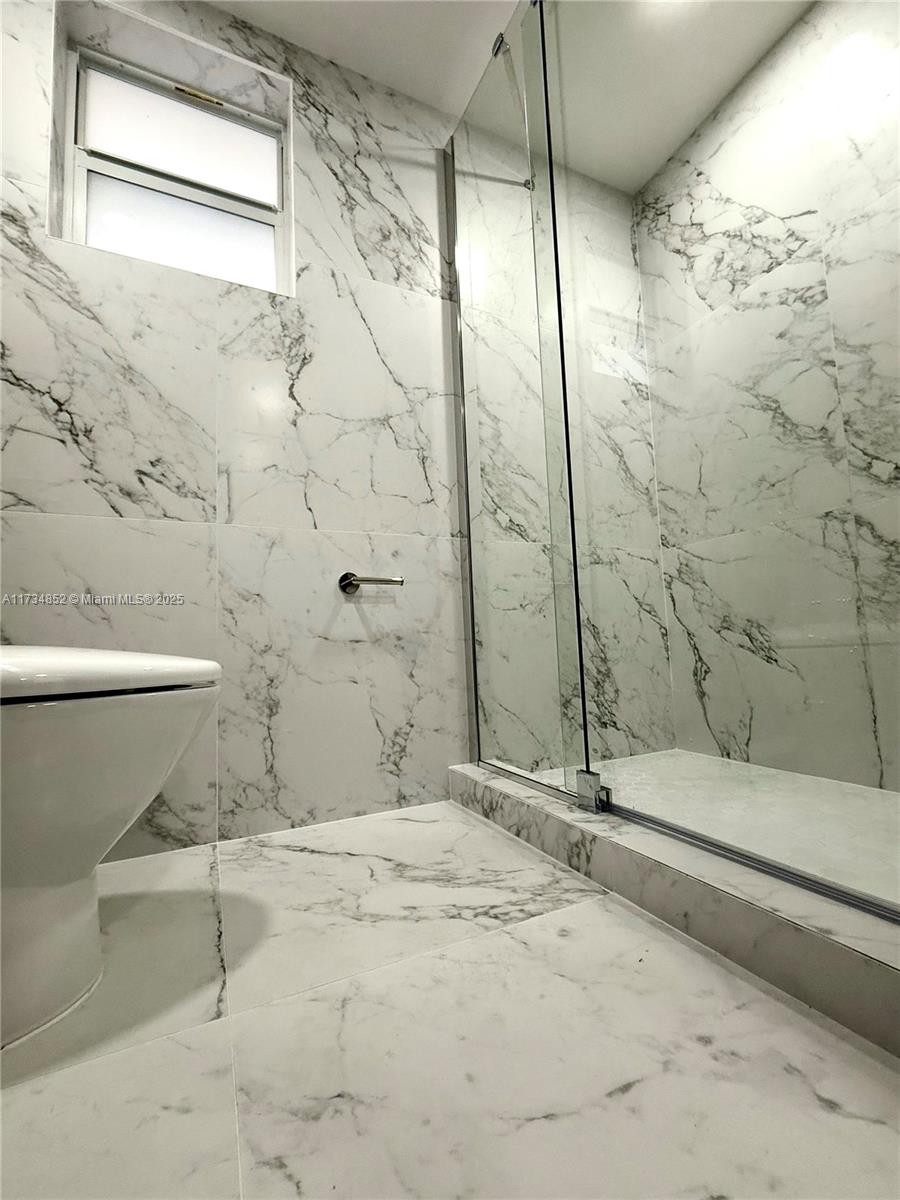 VILLAS OF MIAMI LAKES CON - Residential Lease