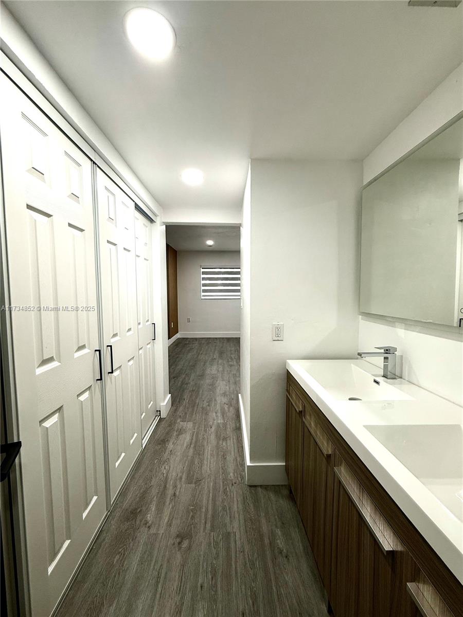 VILLAS OF MIAMI LAKES CON - Residential Lease