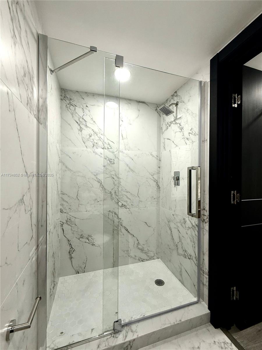 VILLAS OF MIAMI LAKES CON - Residential Lease