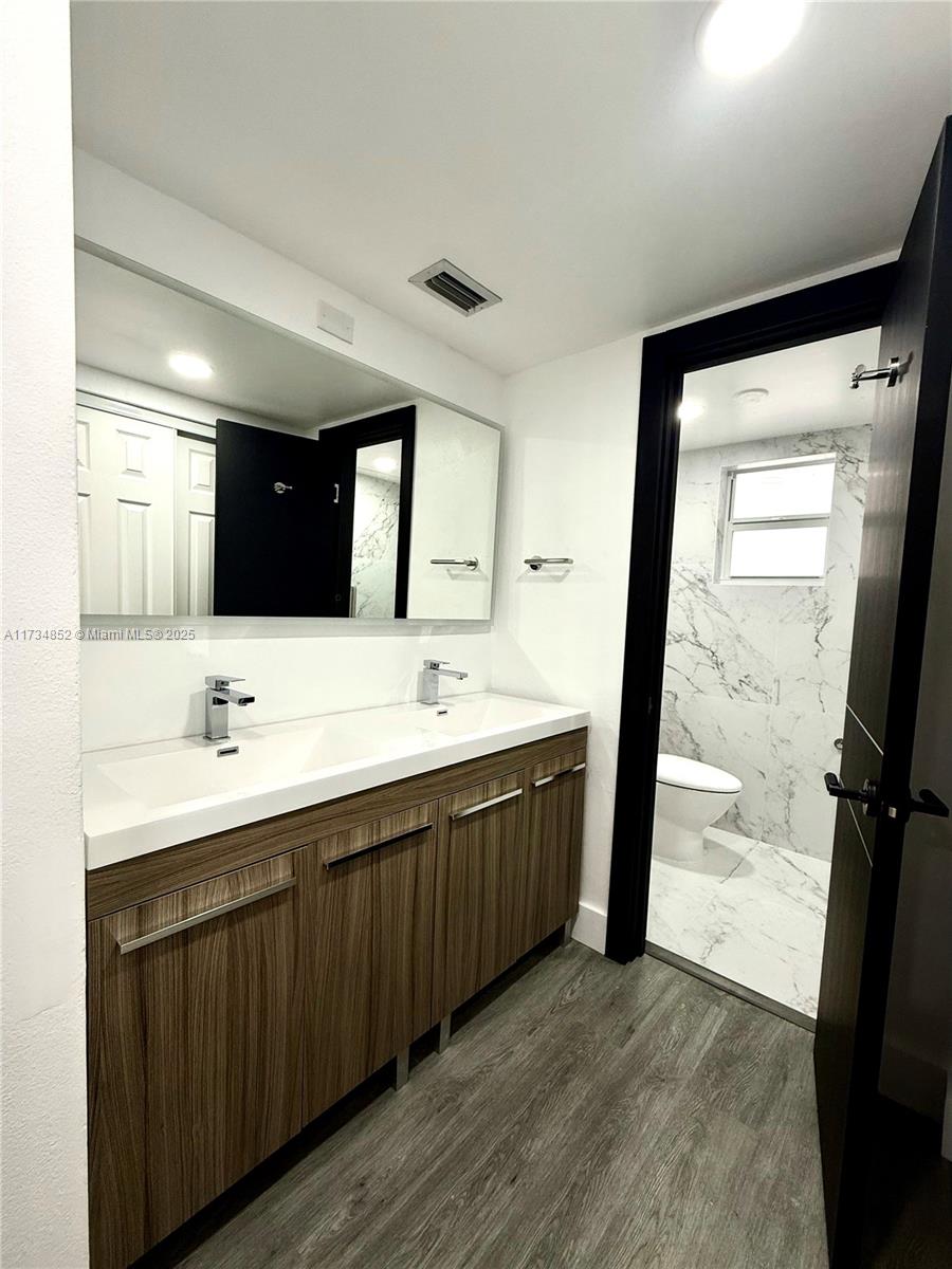 VILLAS OF MIAMI LAKES CON - Residential Lease