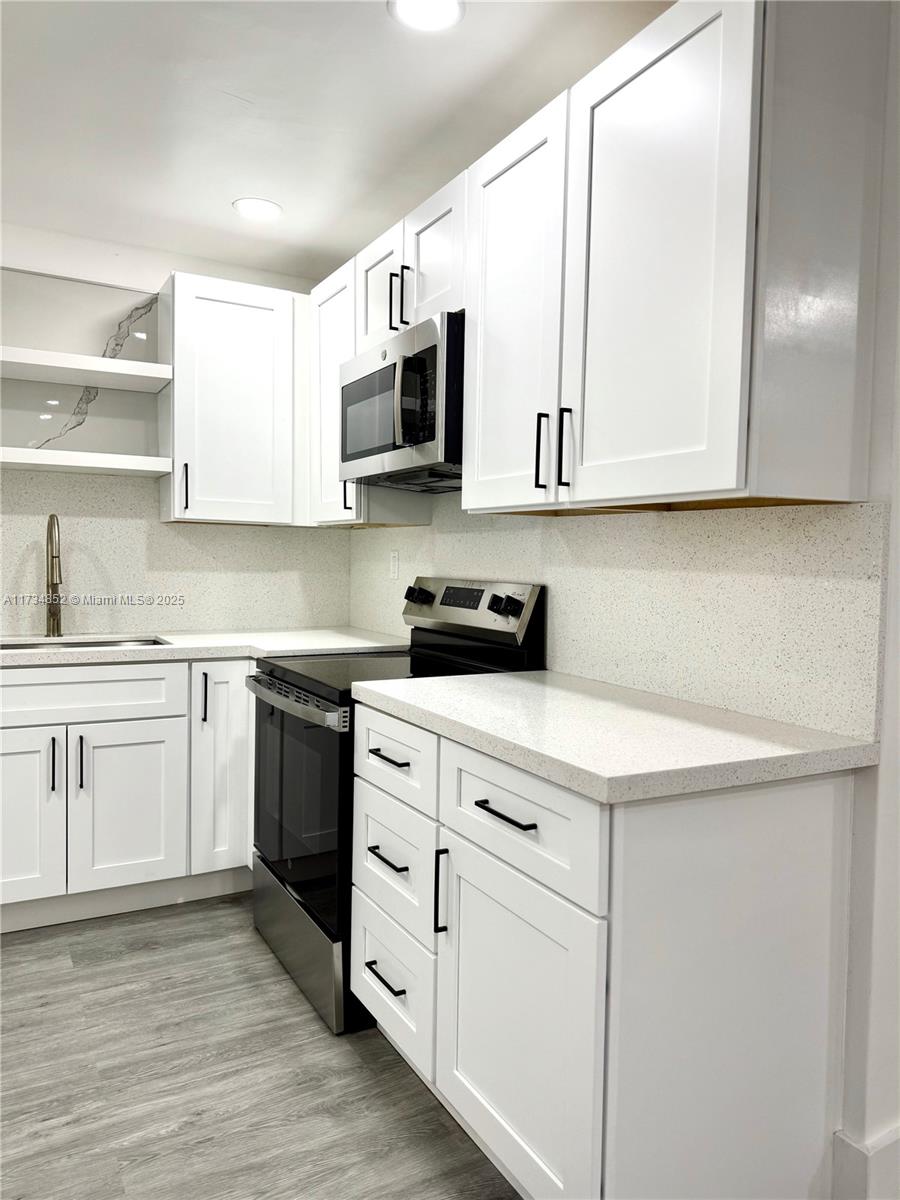 VILLAS OF MIAMI LAKES CON - Residential Lease