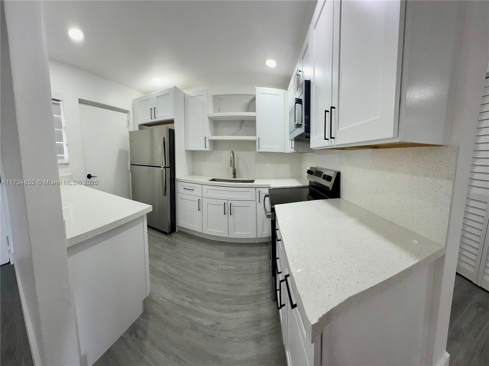VILLAS OF MIAMI LAKES CON - Residential Lease