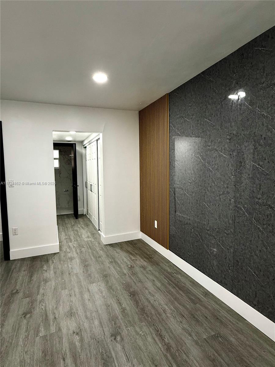 VILLAS OF MIAMI LAKES CON - Residential Lease