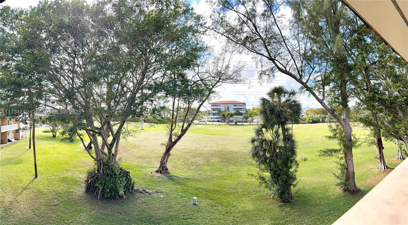 VILLAS OF MIAMI LAKES CON - Residential Lease