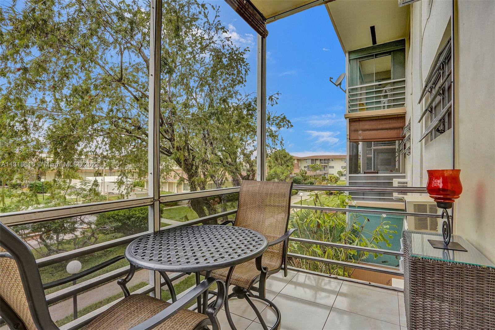 MAR-LEN GARDENS NO 12 COR - Residential