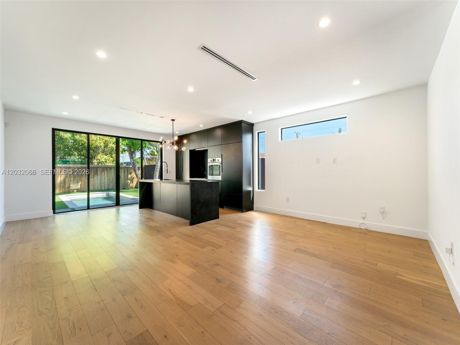 BAY VISTA PARK - Residential