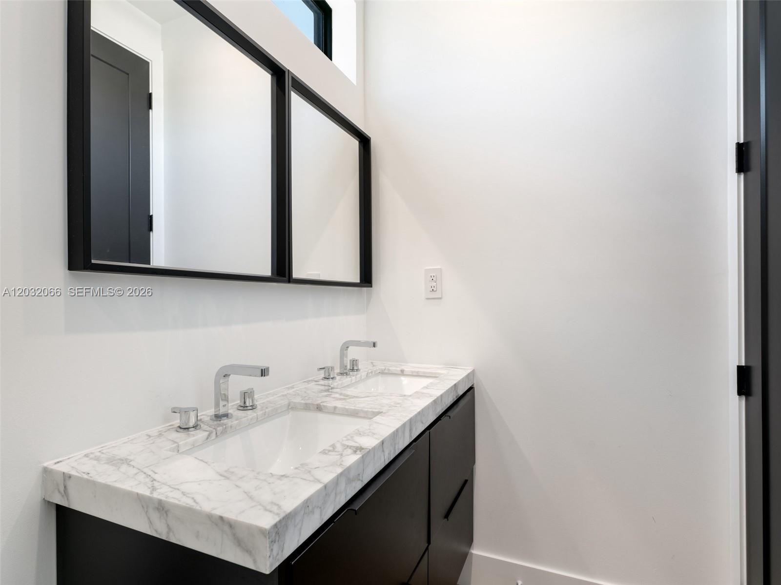 BAY VISTA PARK - Residential