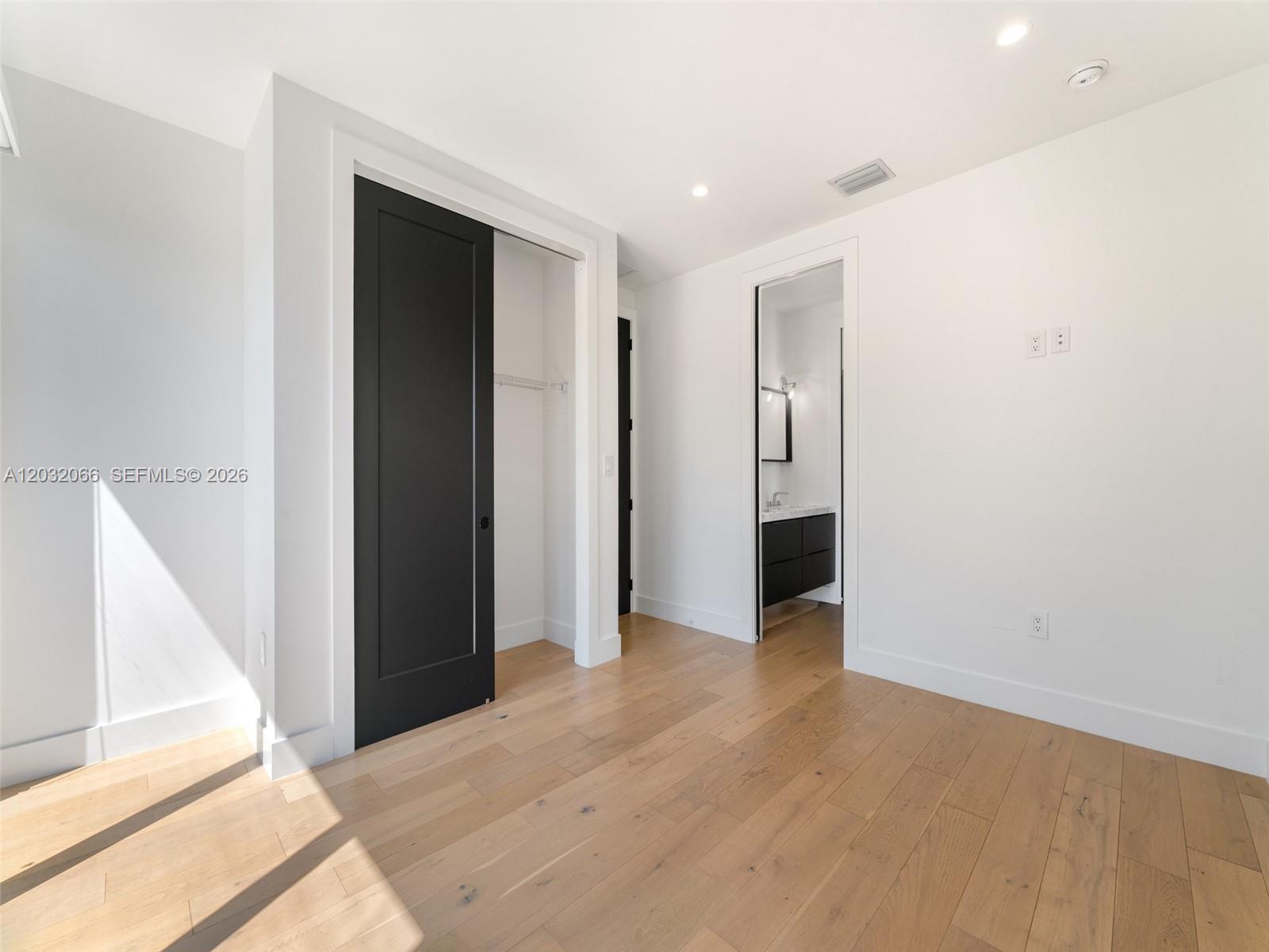 BAY VISTA PARK - Residential