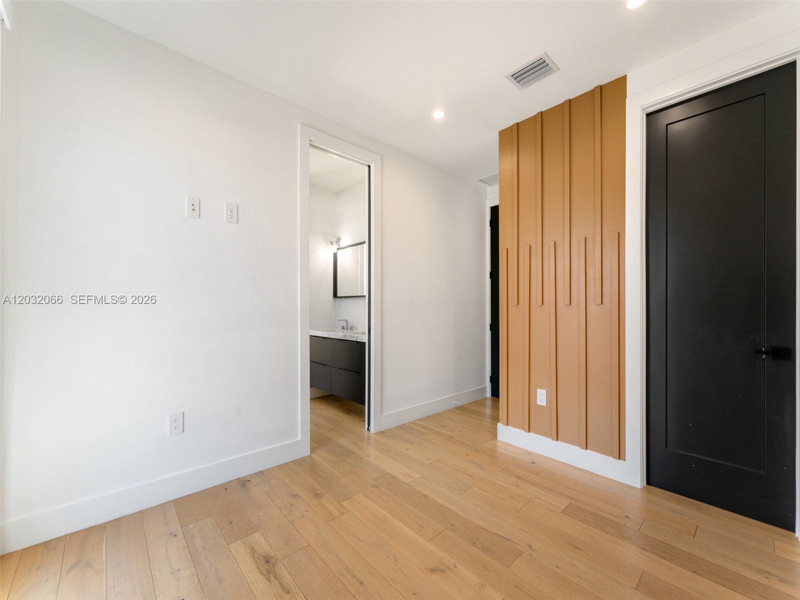 BAY VISTA PARK - Residential