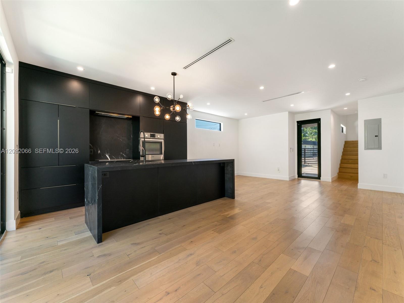 BAY VISTA PARK - Residential