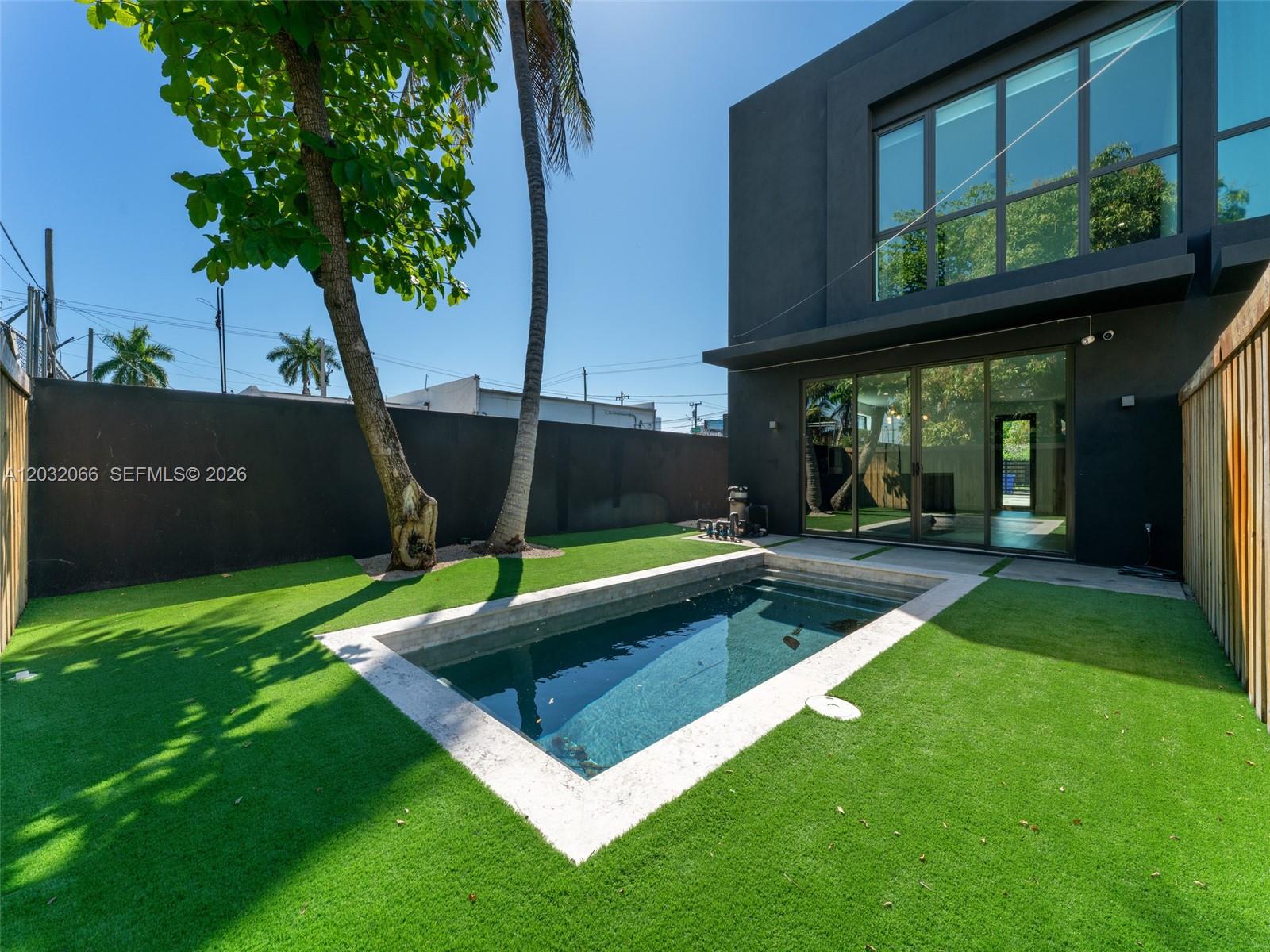 BAY VISTA PARK - Residential