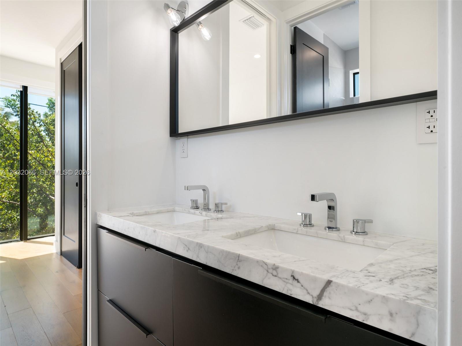 BAY VISTA PARK - Residential