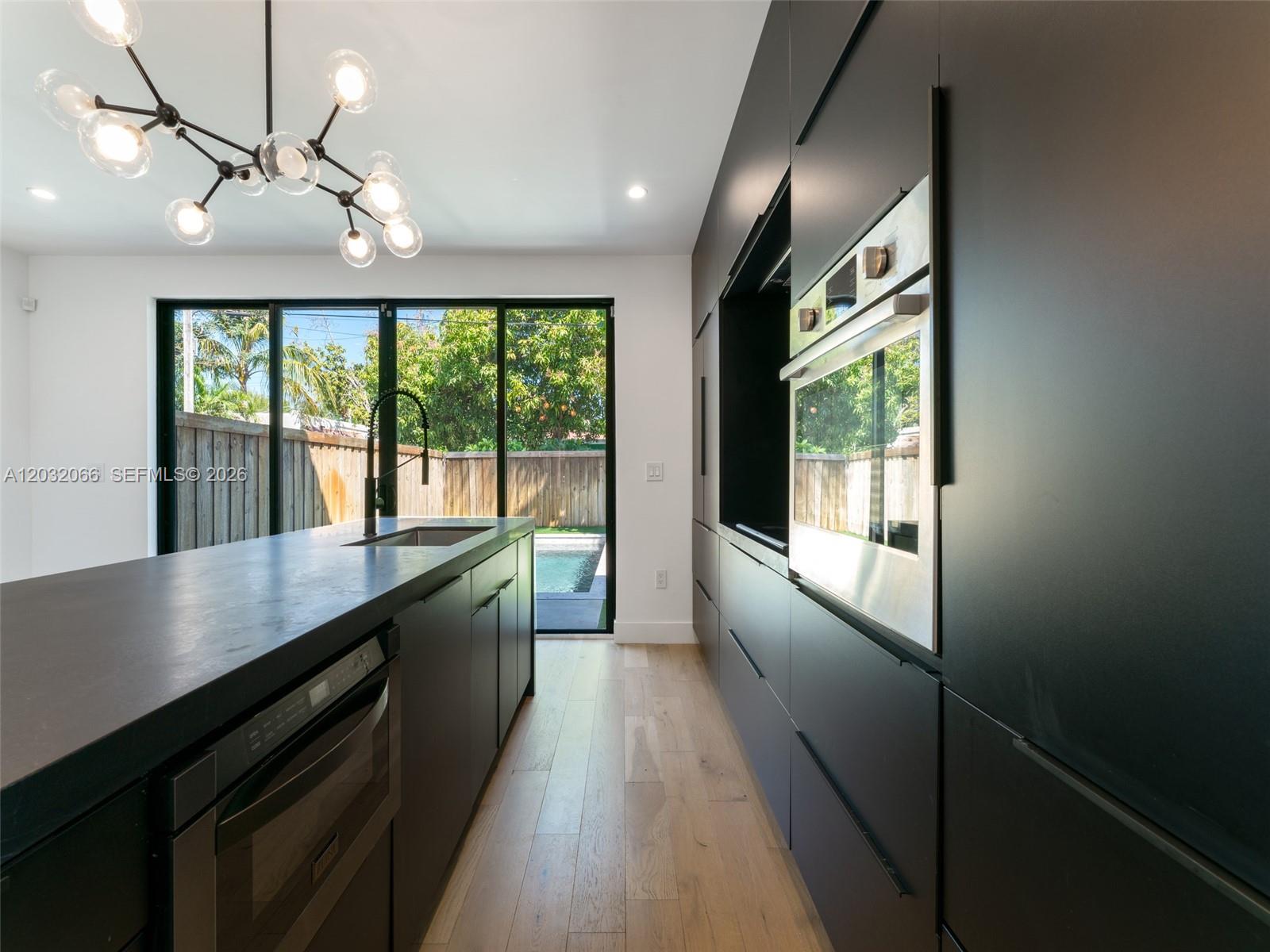 BAY VISTA PARK - Residential