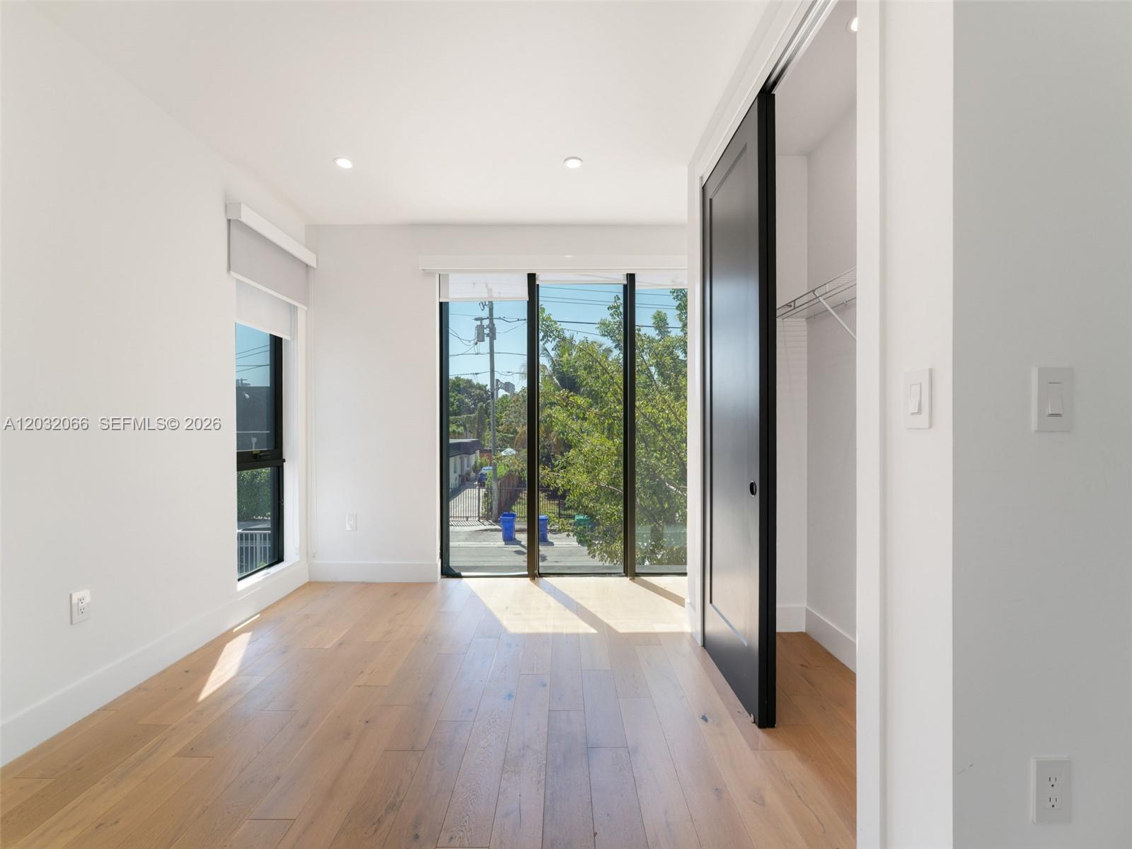 BAY VISTA PARK - Residential