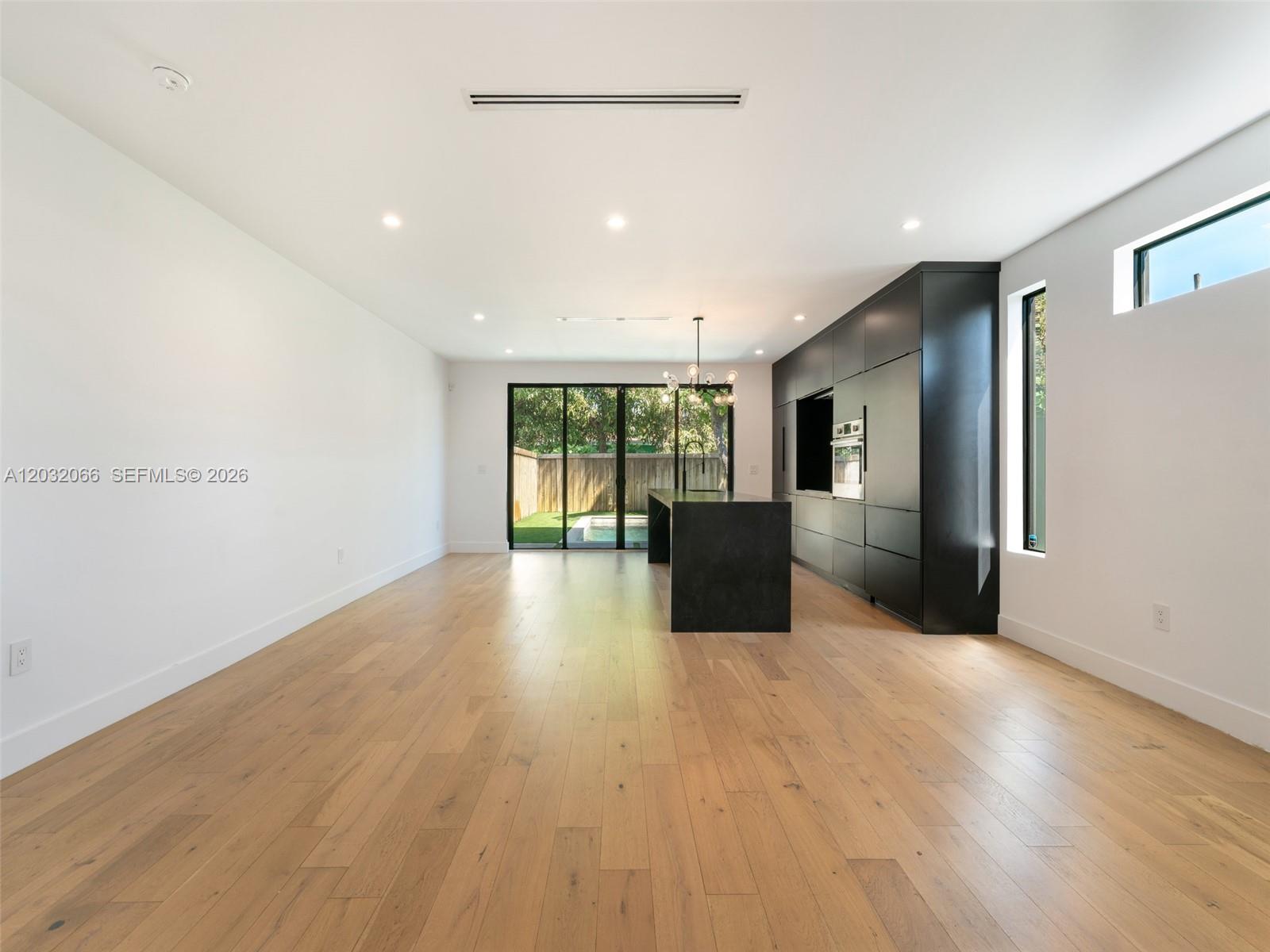 BAY VISTA PARK - Residential
