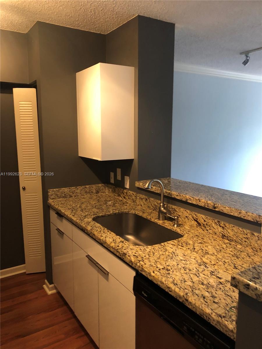 REGENT PARK CONDO - Residential