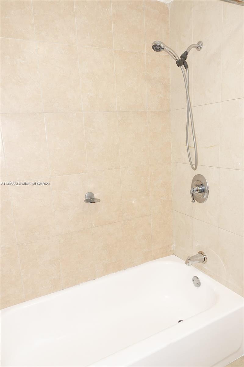 MIAMI PARADISE CONDO - Residential Lease