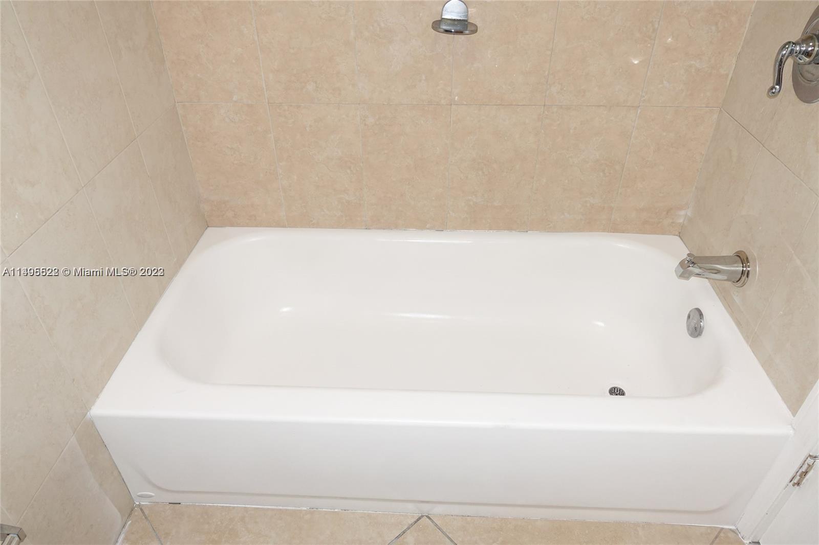 MIAMI PARADISE CONDO - Residential Lease