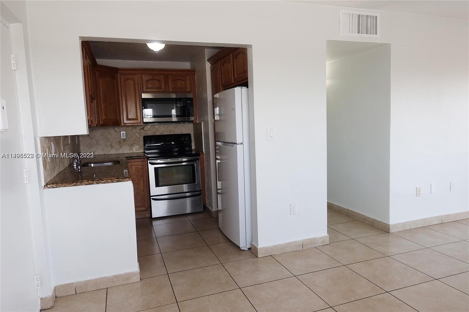 MIAMI PARADISE CONDO - Residential Lease