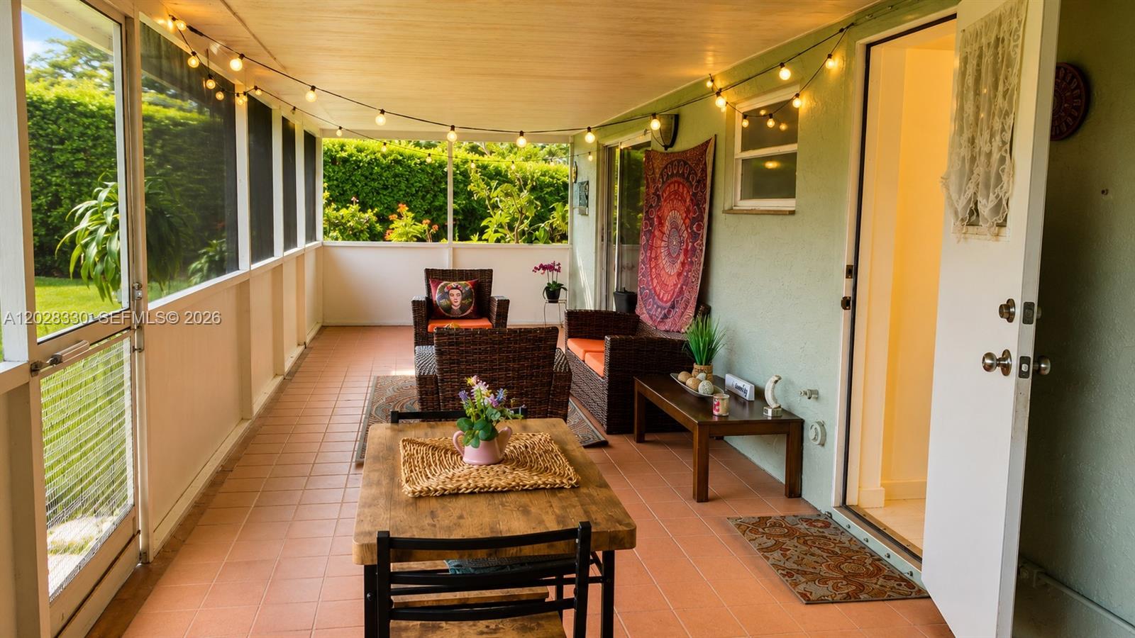 DELRAY VILLAS 2 - Residential