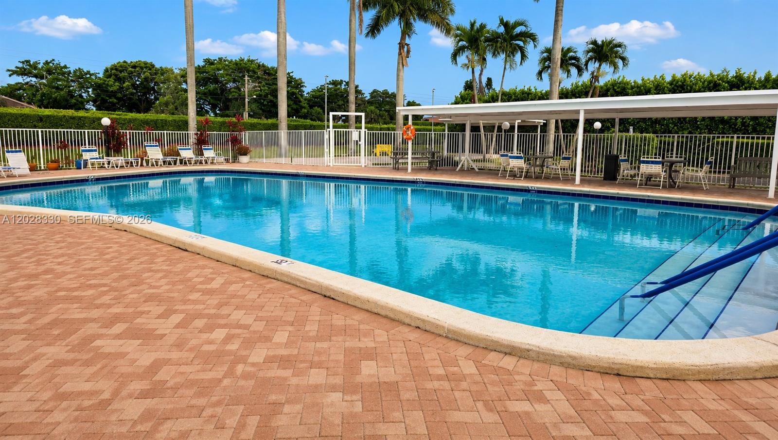 DELRAY VILLAS 2 - Residential