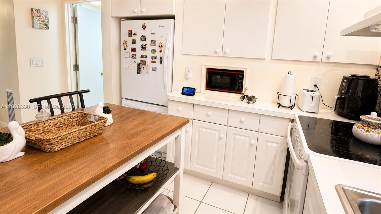 DELRAY VILLAS 2 - Residential