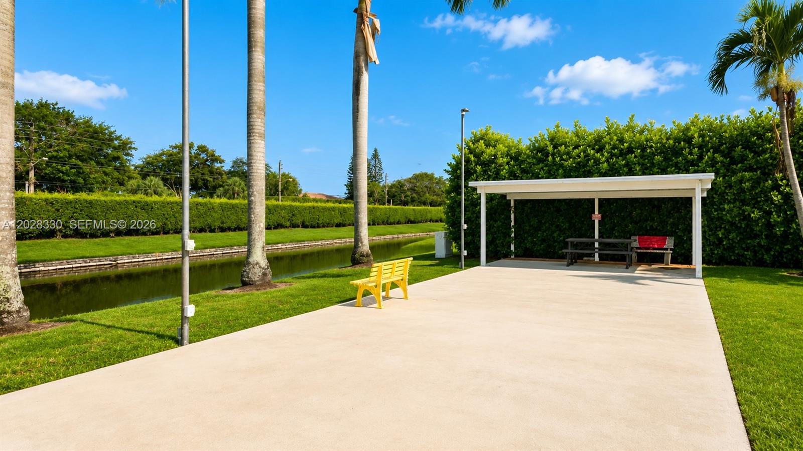 DELRAY VILLAS 2 - Residential