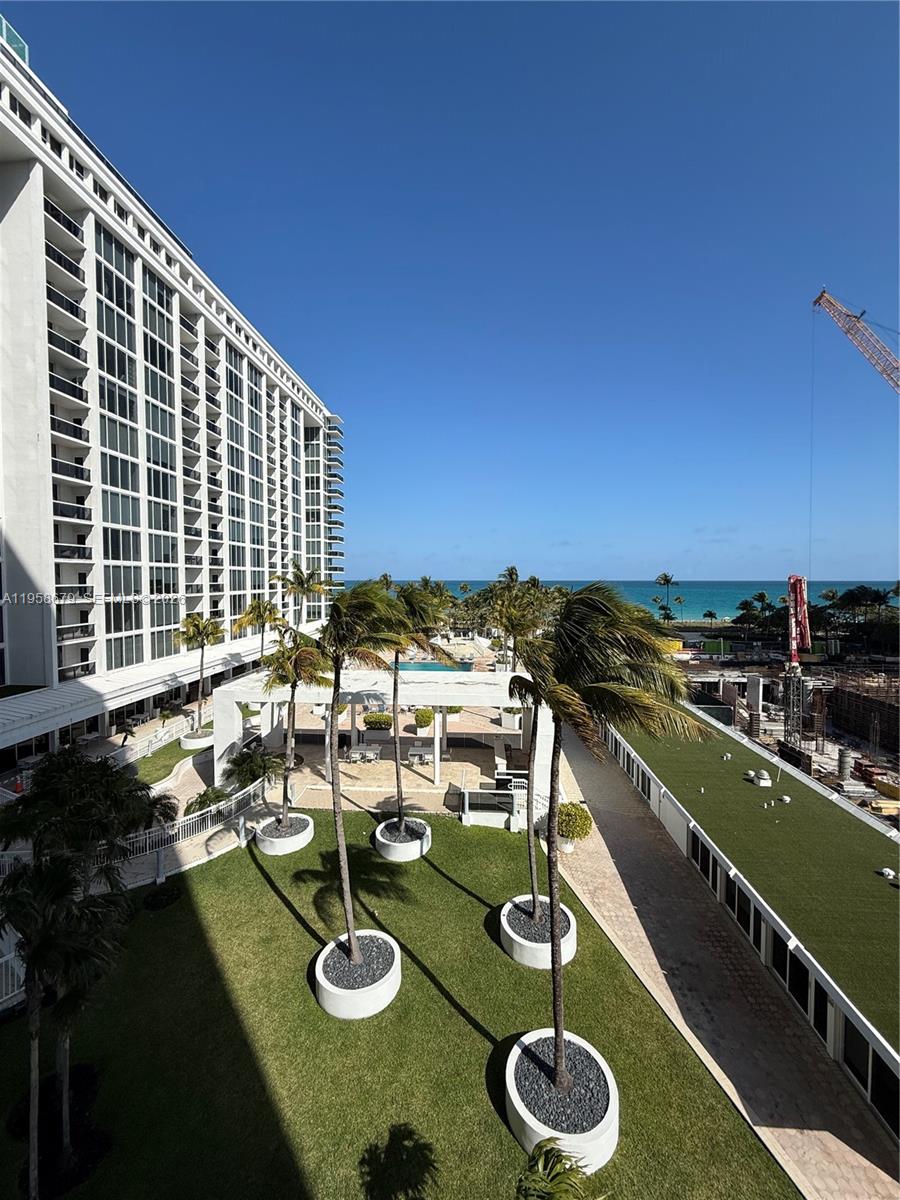 HARBOUR HOUSE - Residential