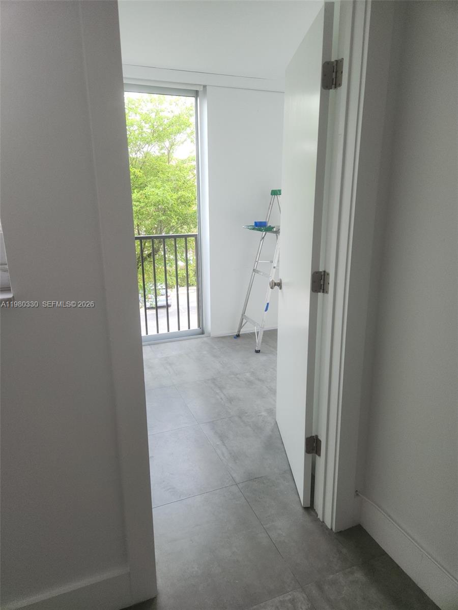 VERSAILLE GARDENS I CONDO - Residential Lease
