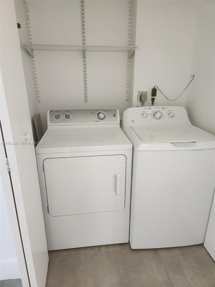 VERSAILLE GARDENS I CONDO - Residential Lease