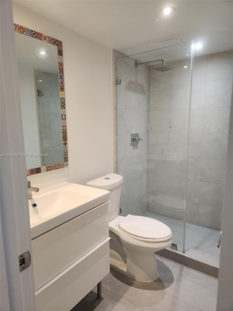 VERSAILLE GARDENS I CONDO - Residential Lease